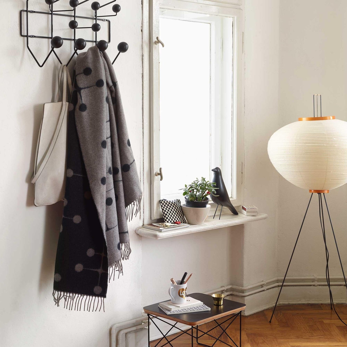 Vitra Akari 10A Floor Lamp